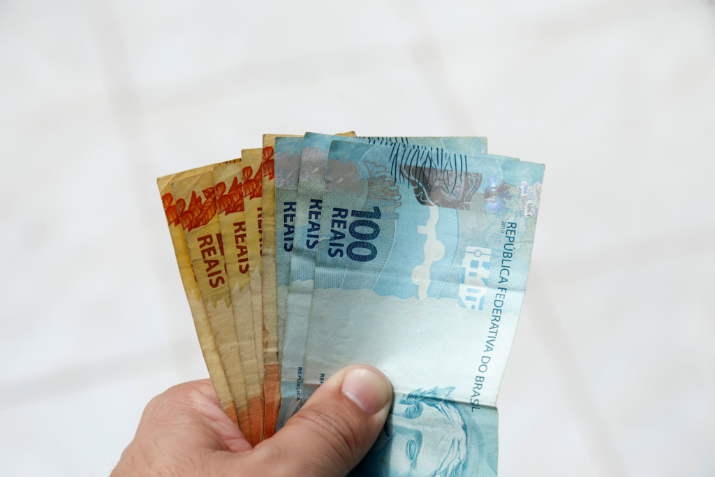 Reais (2)