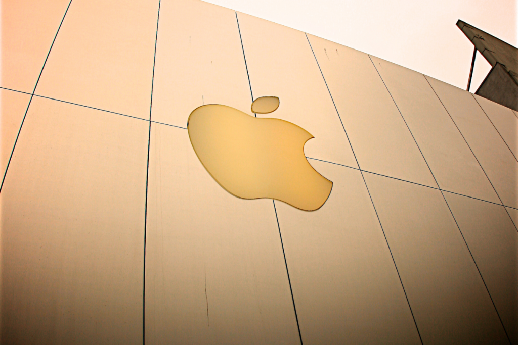 Apple Evita Tarifas