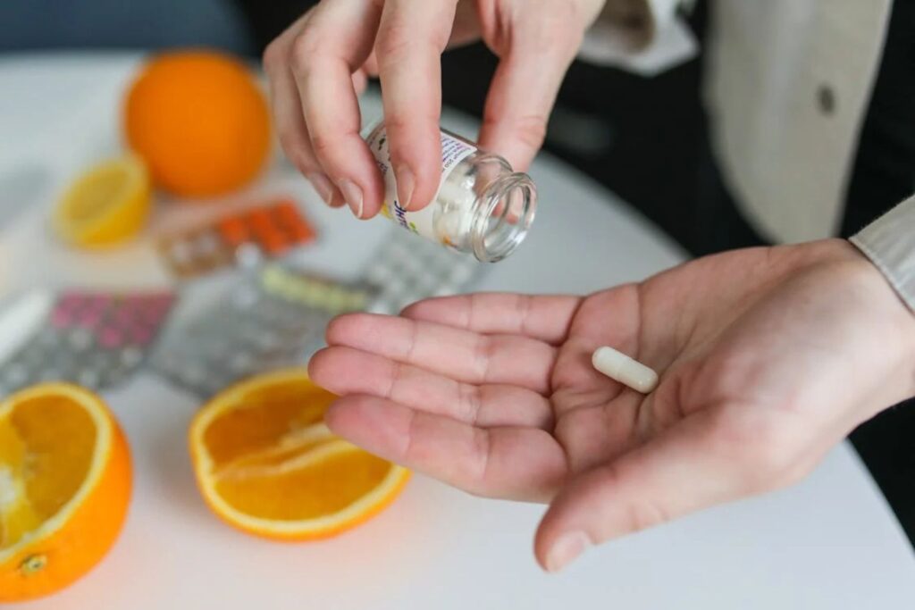 A vitamina que pode ajudar a proteger contra o câncer de intestino