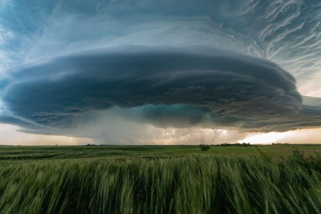Fenômenos extremos podem surgir com a próxima frente fria — possibilidade de tornado?