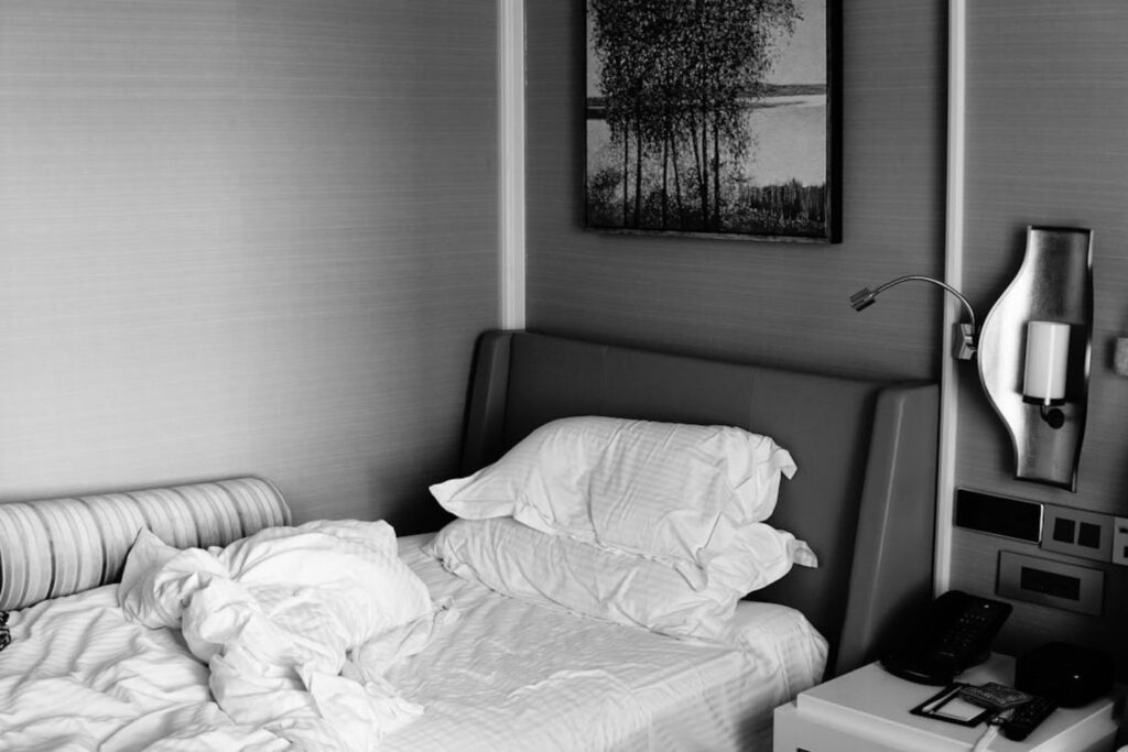 Não arrumar a cama pela manhã também pode ser positivo – Veja o que isso revela sobre sua mente, rotina e personalidade