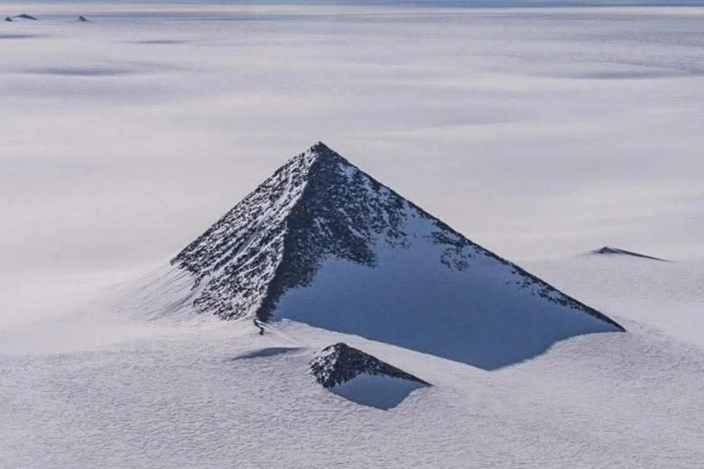 Piramide Na Antarica
