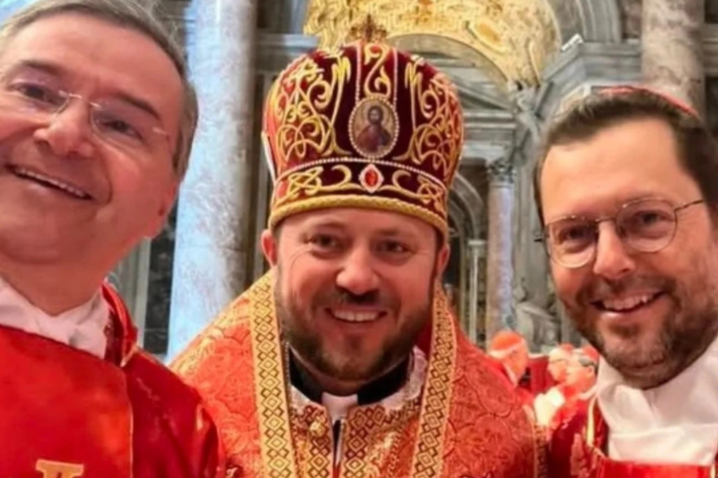 Treis Cardinales Selfie