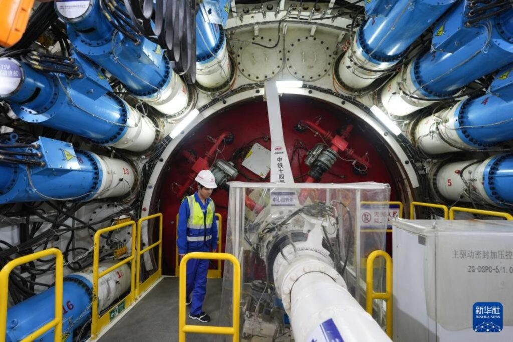 Segredos do fundo do mar: estação subaquática chinesa a 2 mil metros de profundidade está prestes a colocar a China na liderança da exploração oceânica