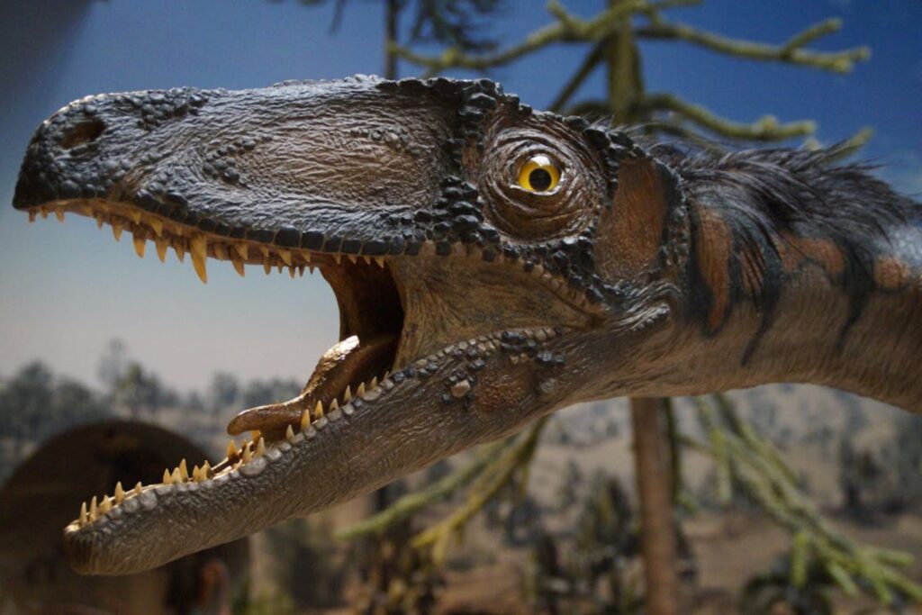 Fósseis impressionantes, pegadas de dinossauros e réplicas em tamanho real: o interior de São Paulo guarda segredos que transportam os visitantes para a era jurássica.