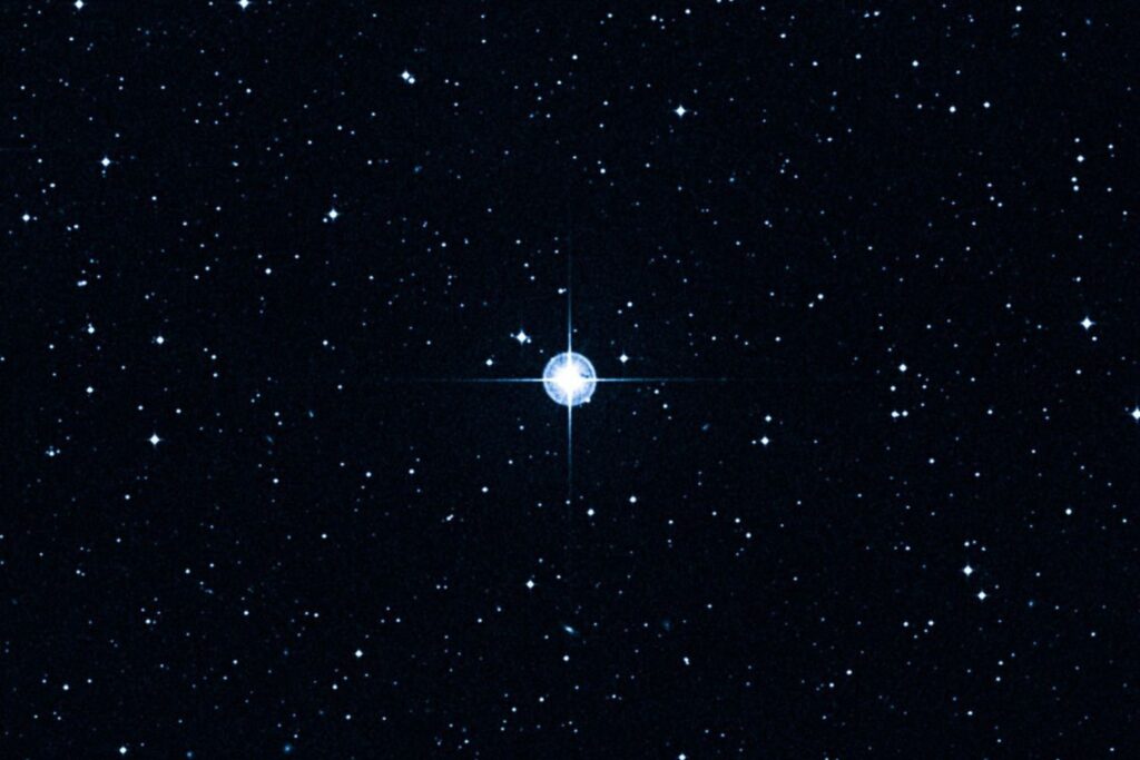 Sinal químico surpreende astrônomos e reacende debate sobre origem da vida no universo