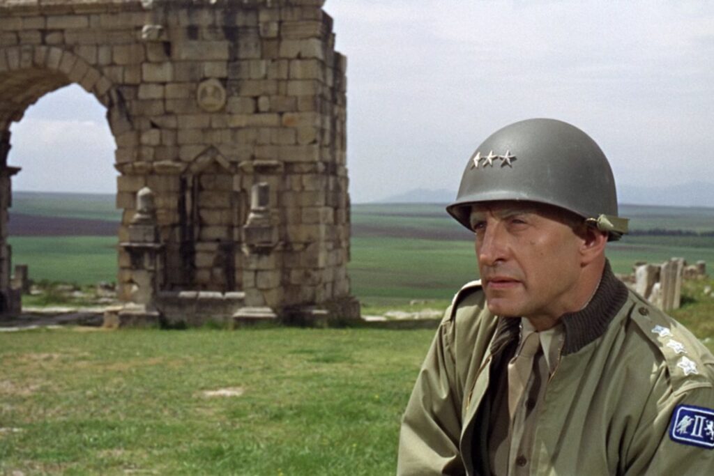 Com discursos inesquecíveis e batalhas grandiosas, esse é um dos filmes de guerra mais marcantes do cinema e é obrigatório para qualquer amante da sétima arte