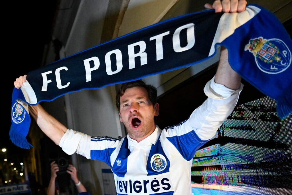 Tensão na chegada do Porto após eliminação no Mundial: Torcedores reagem com fúria no desembarque