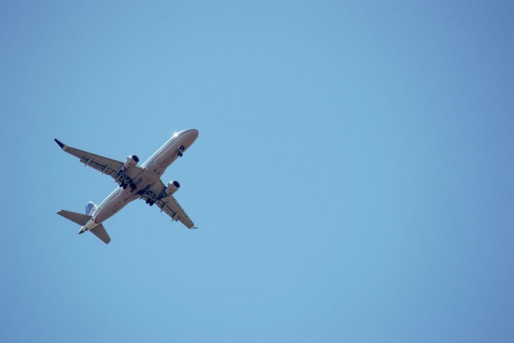 Fechamento inesperado de companhia aérea abala o transporte regional e deixa milhares sem solução