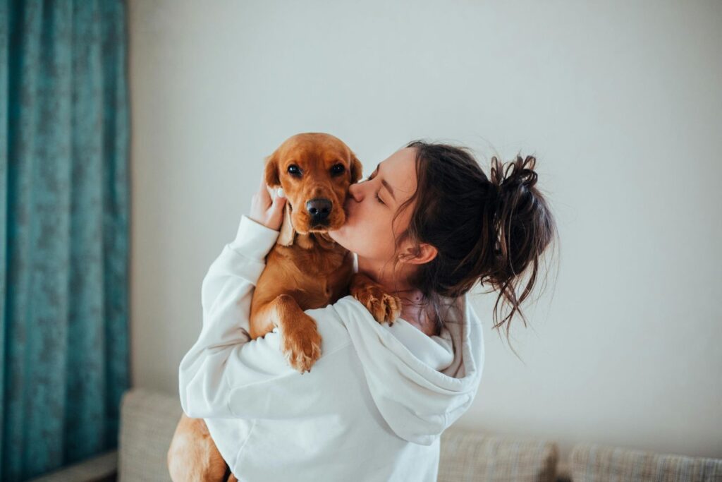 O que a psicologia revela quando alguém trata o cachorro como um filho