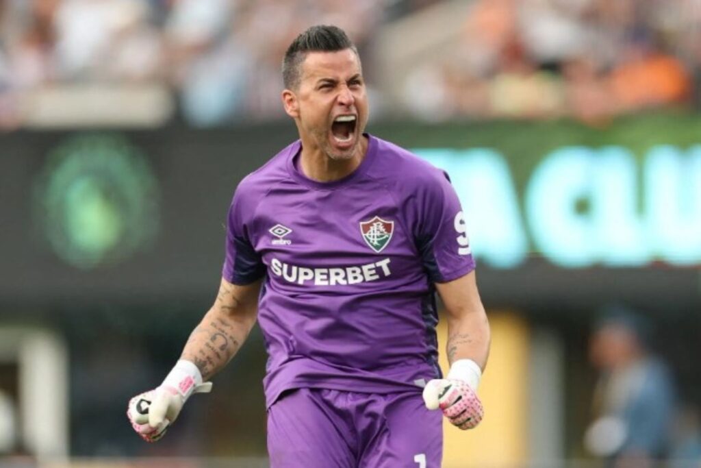 A mensagem da FIFA para o goleiro Fábio do Fluminense