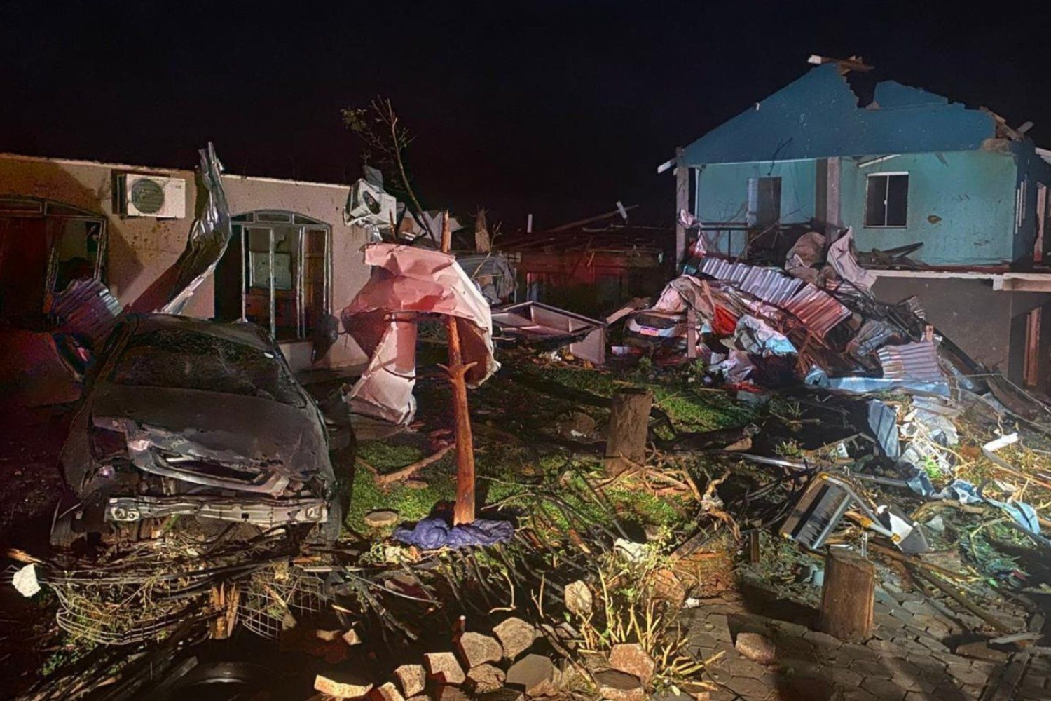 Tornado No Paraná Causa Destruição E Deixa 6 Mortos; Há 437 Feridos