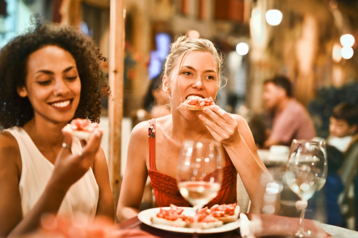 Por que o estresse faz você comer demais — e veja como evitar isso