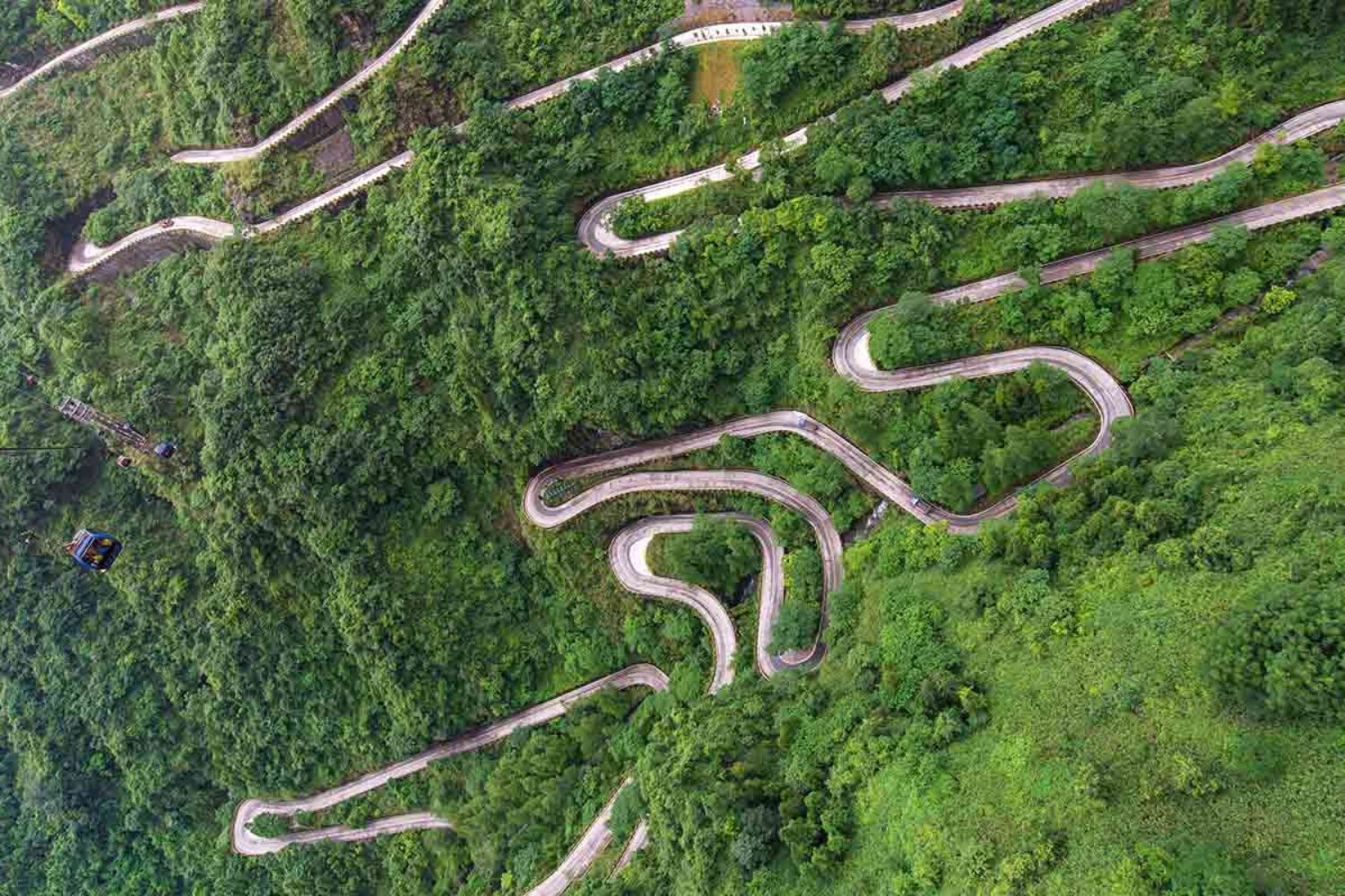 A estrada mais perigosa da China parece ficção — e você precisa ver isso