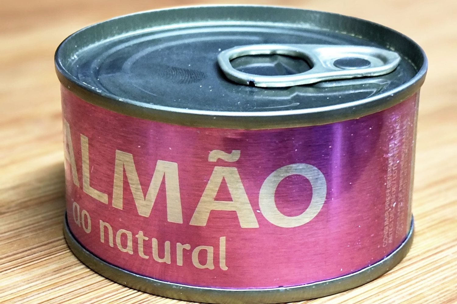 Lata de salmão vencida há 50 anos revela segredo dos oceanos