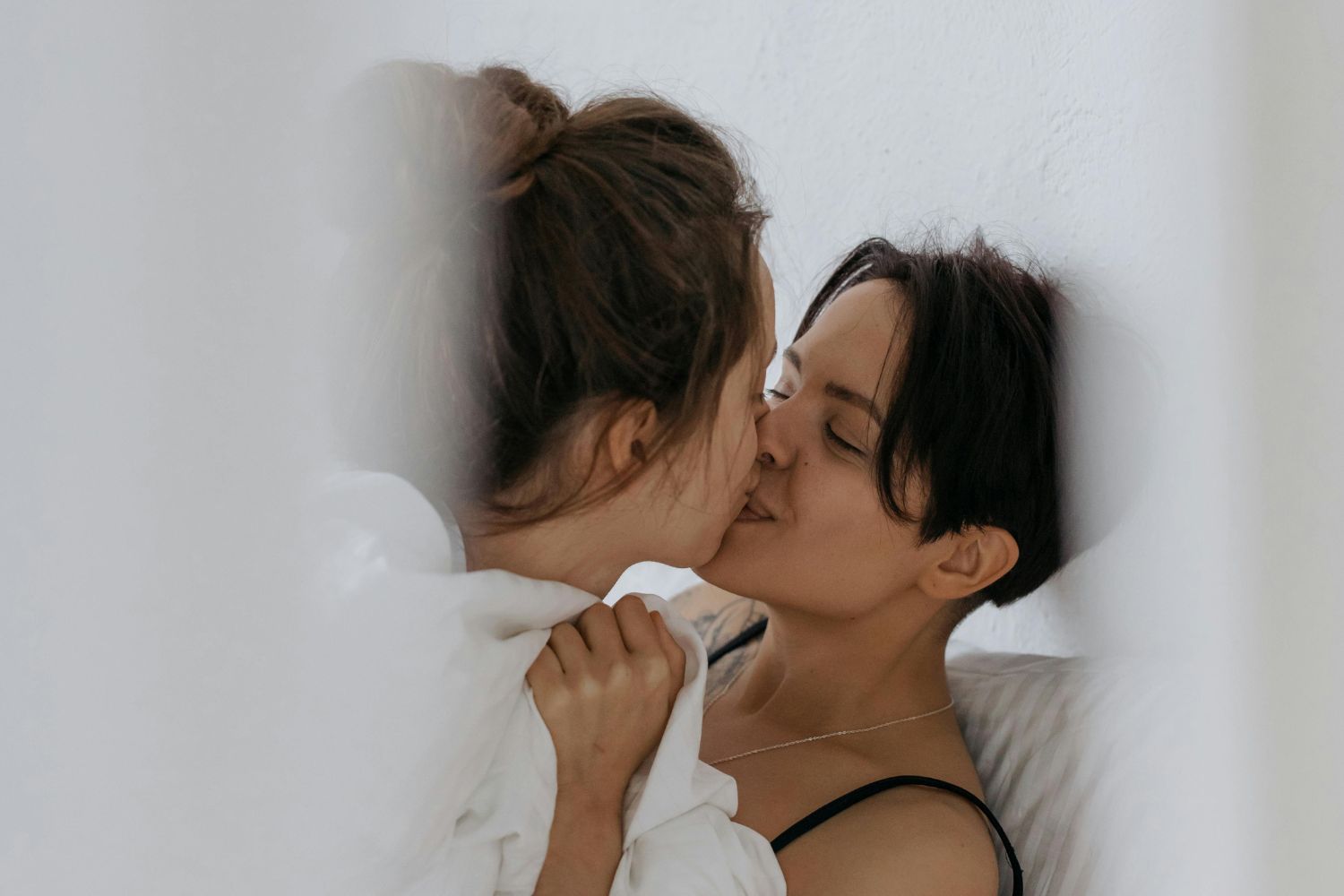 Sexo matinal pode turbinar o humor e até seu desempenho no trabalho