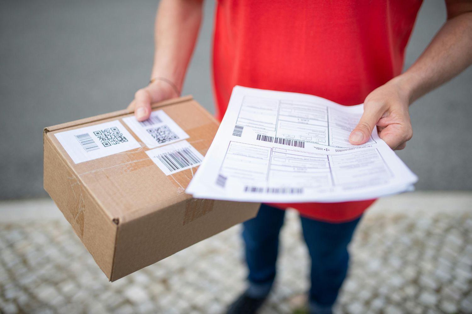Quanto vale cada entrega? Veja quanto Shopee e Amazon pagam