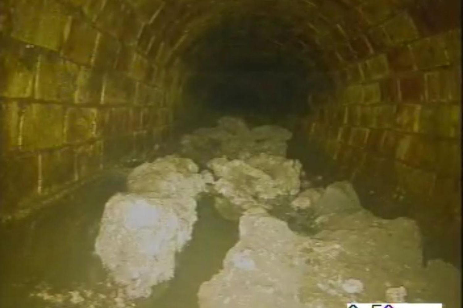 Iceberg de gordura de 100 toneladas entope esgoto de Londres