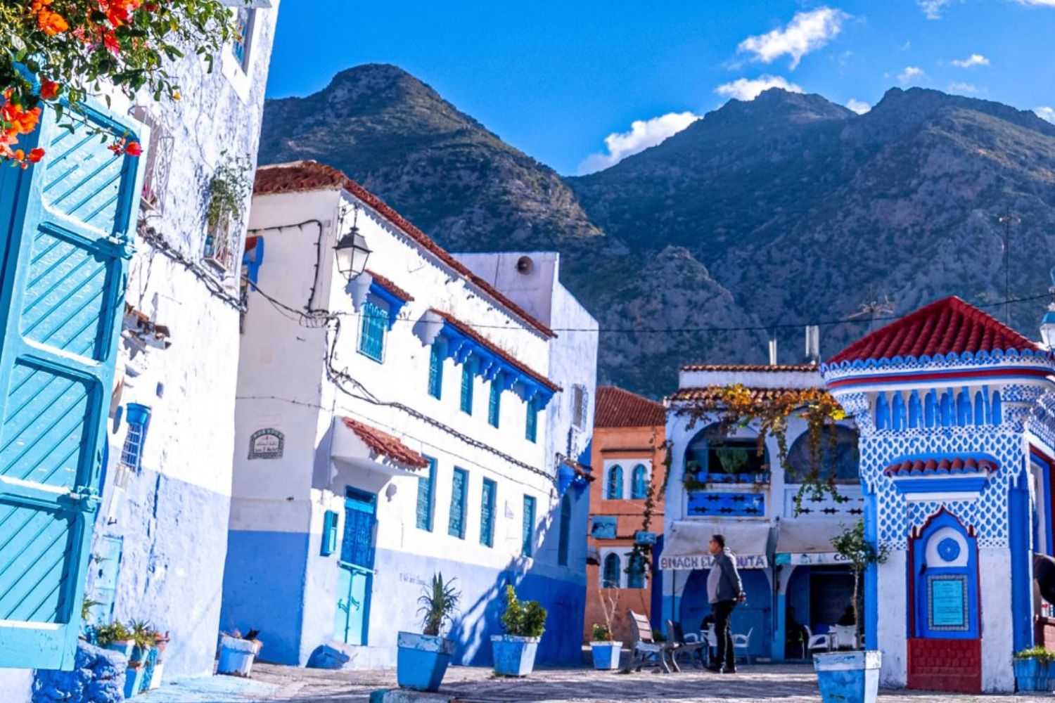 A cidade mais azul do mundo tem um motivo que vai além da estética