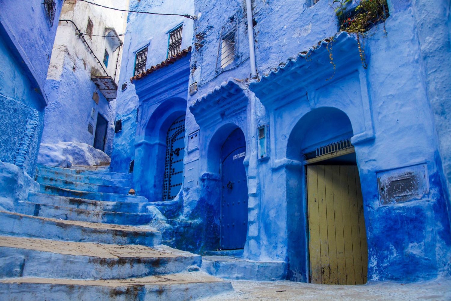 A cidade mais azul do mundo tem um motivo que vai além da estética