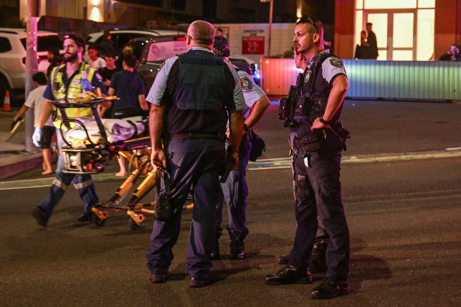 O número de mortos do ataque terrorista na Austrália subiu para 16