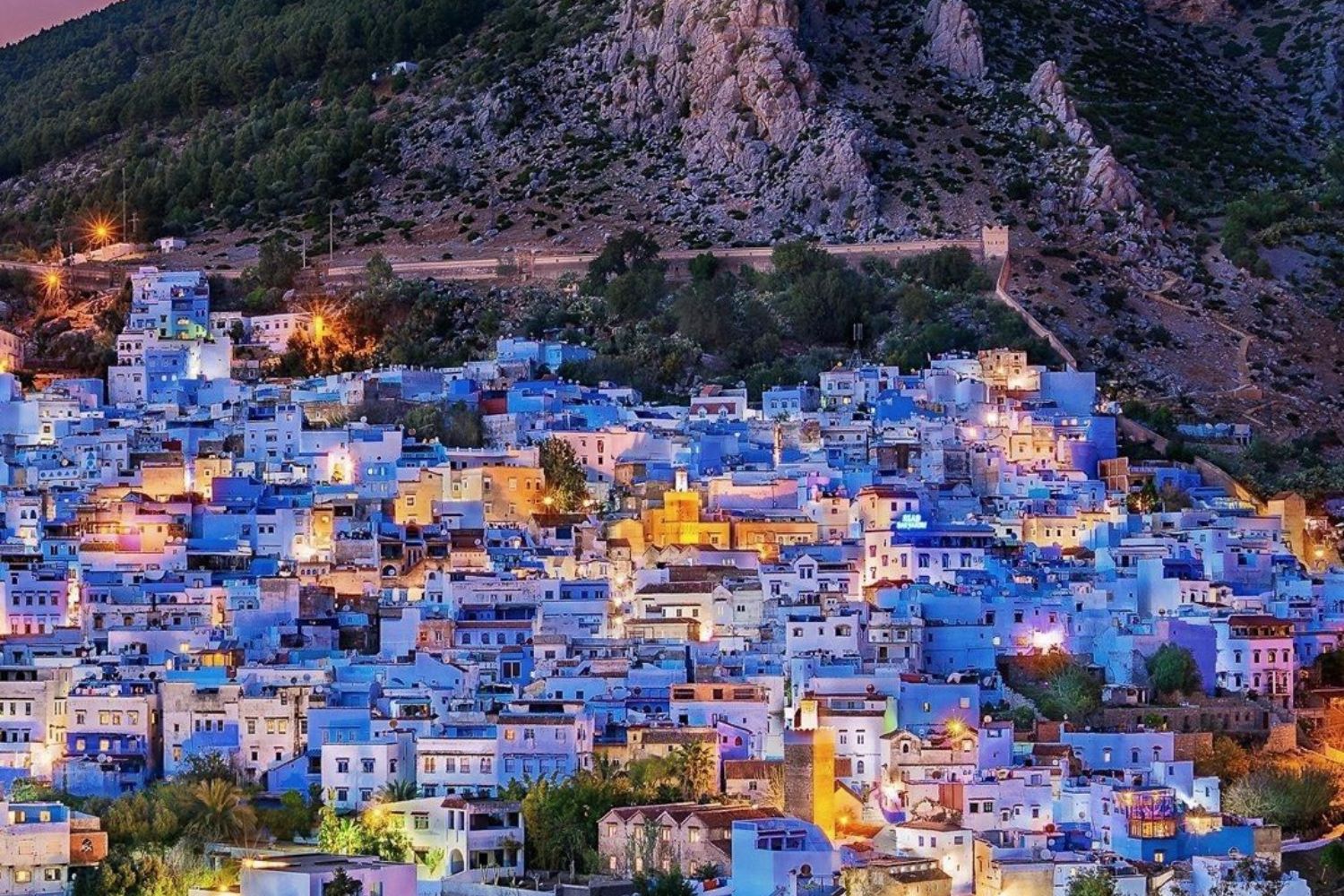 A cidade mais azul do mundo tem um motivo que vai além da estética