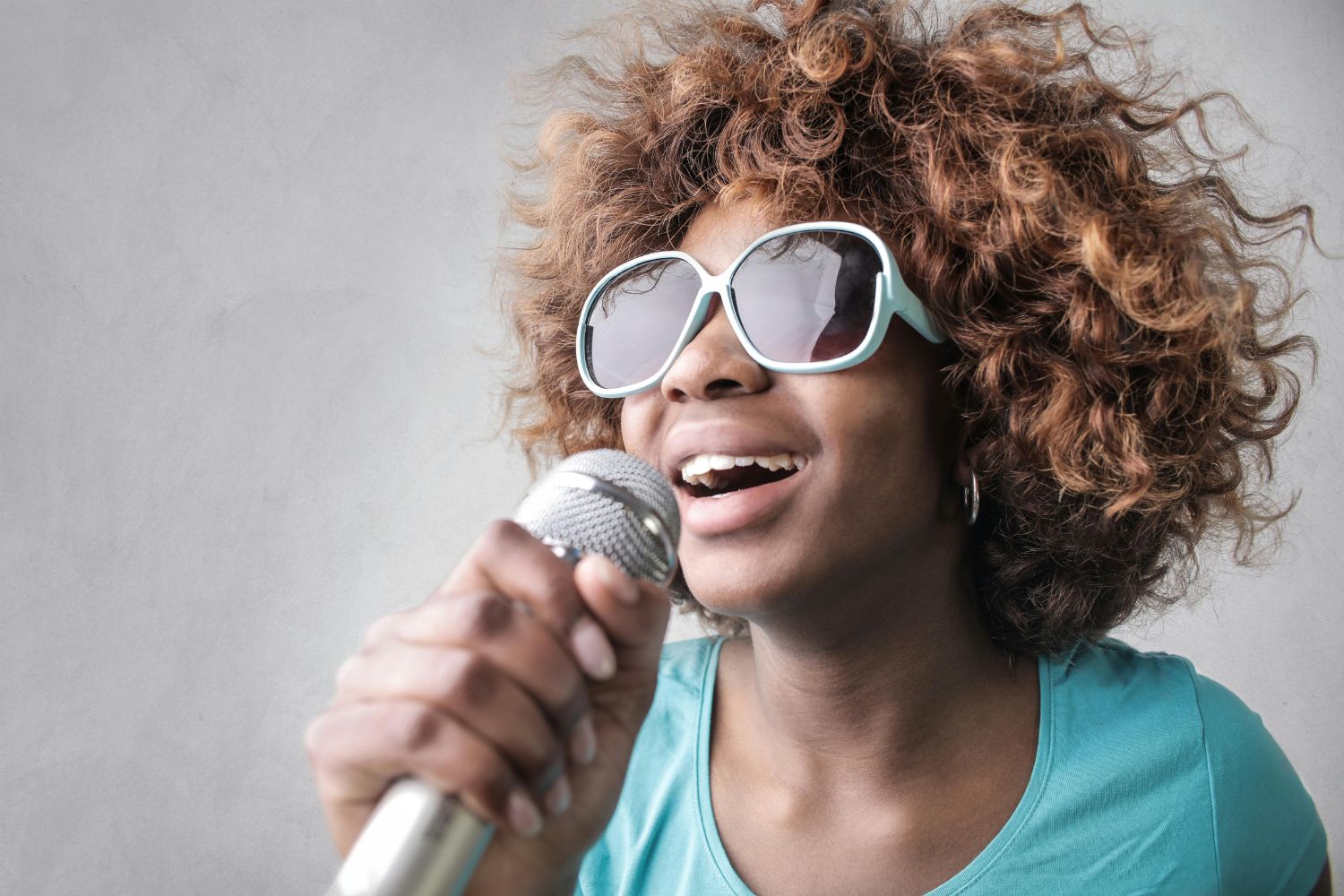 Por que cantar faz tão bem à saúde — e a ciência explica