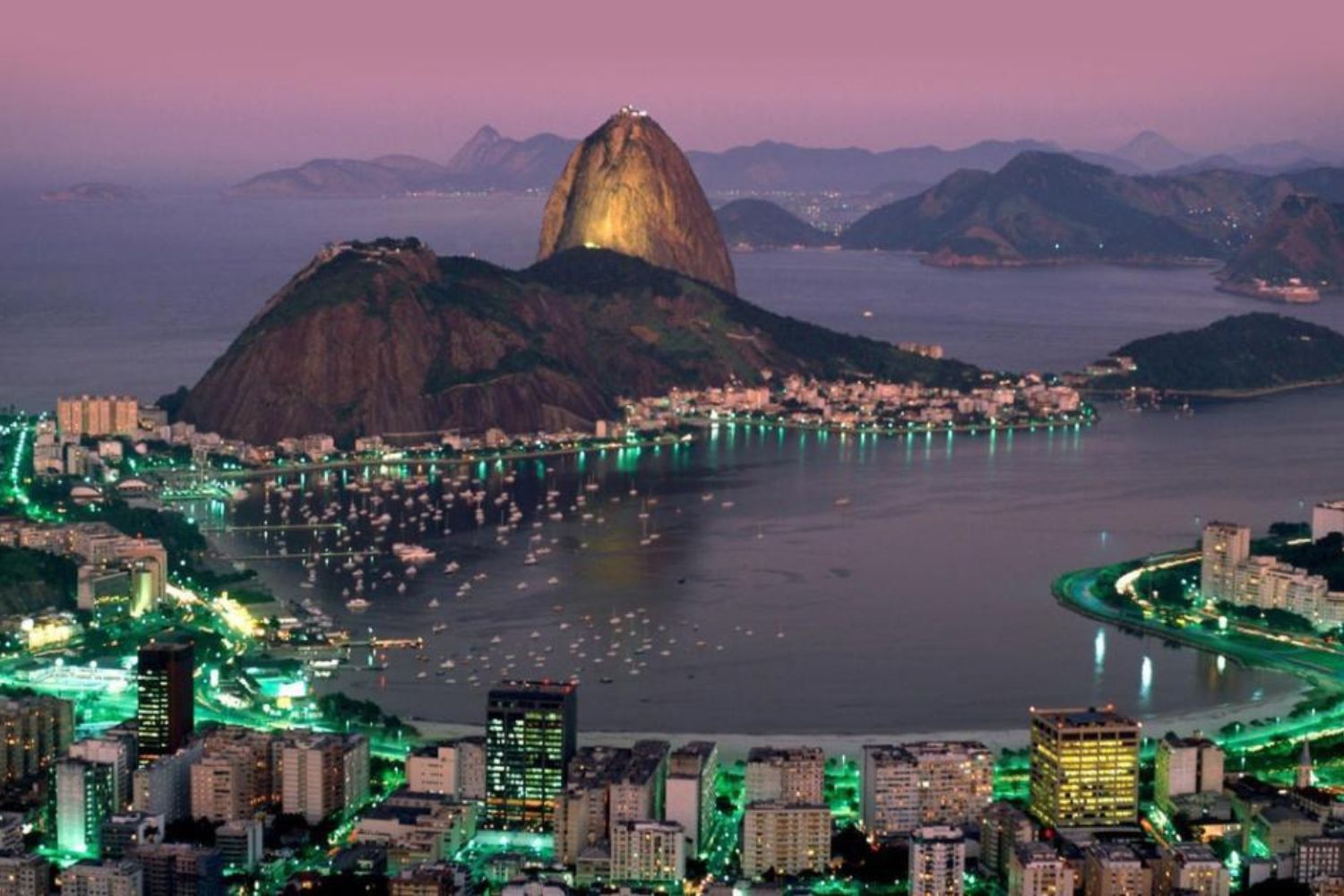 Dólar barato leva argentinos ao Brasil e aprofunda rombo no turismo