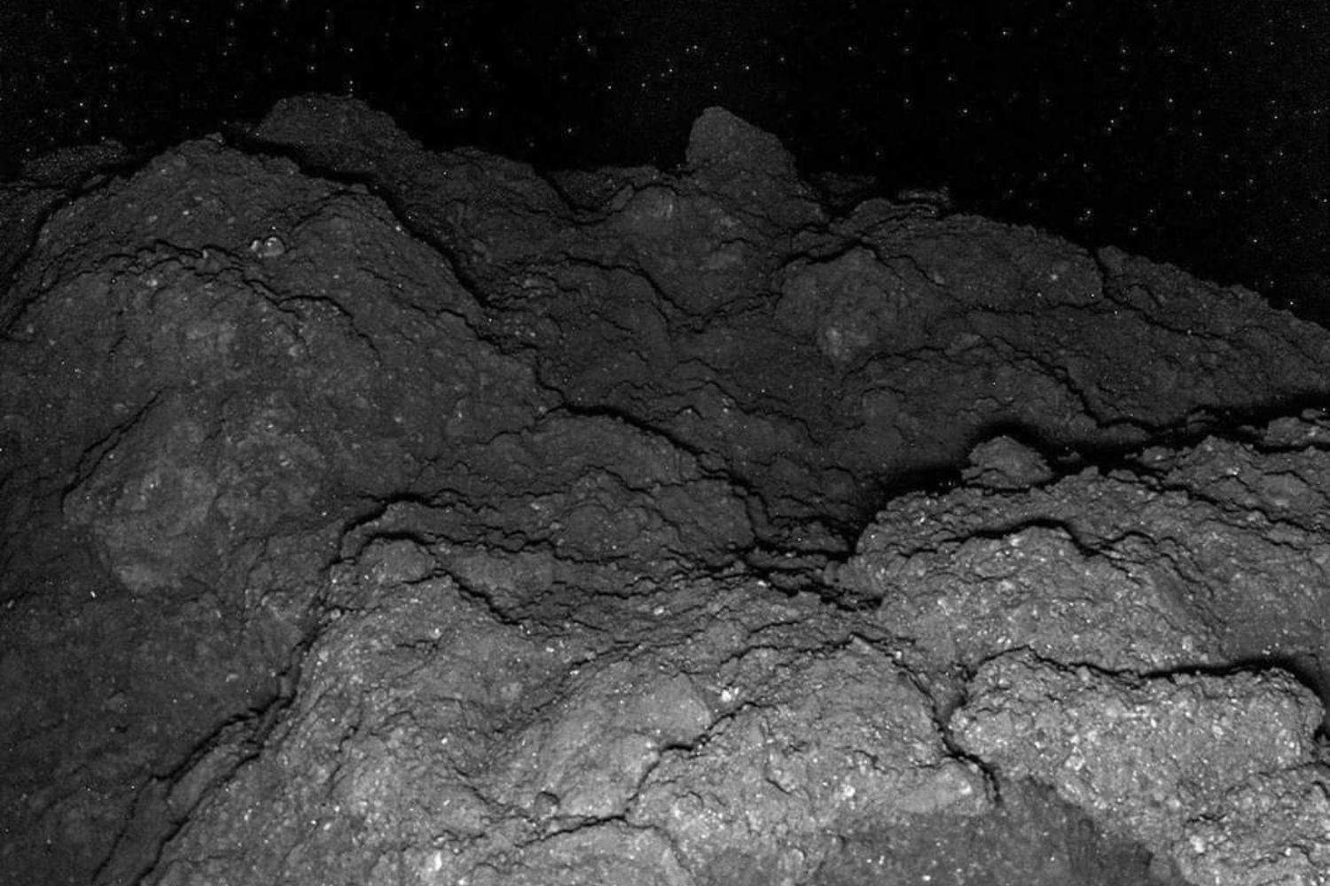 Asteroide pode guardar a “molécula da felicidade”, diz Nasa
