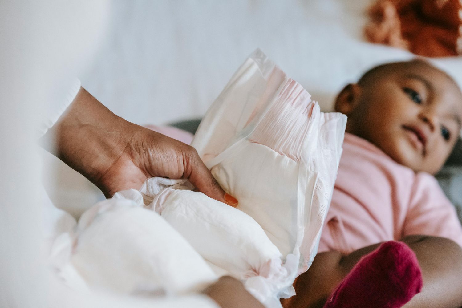 O que o primeiro cocô do bebê revela sobre a saúde futura