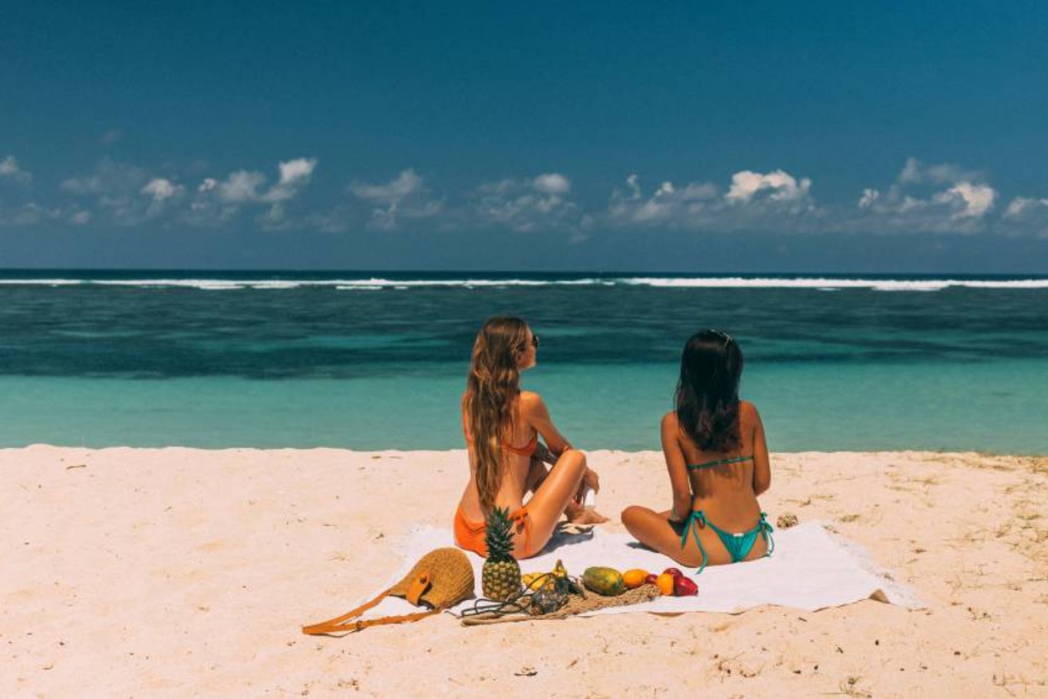 Dólar barato leva argentinos ao Brasil e aprofunda rombo no turismo