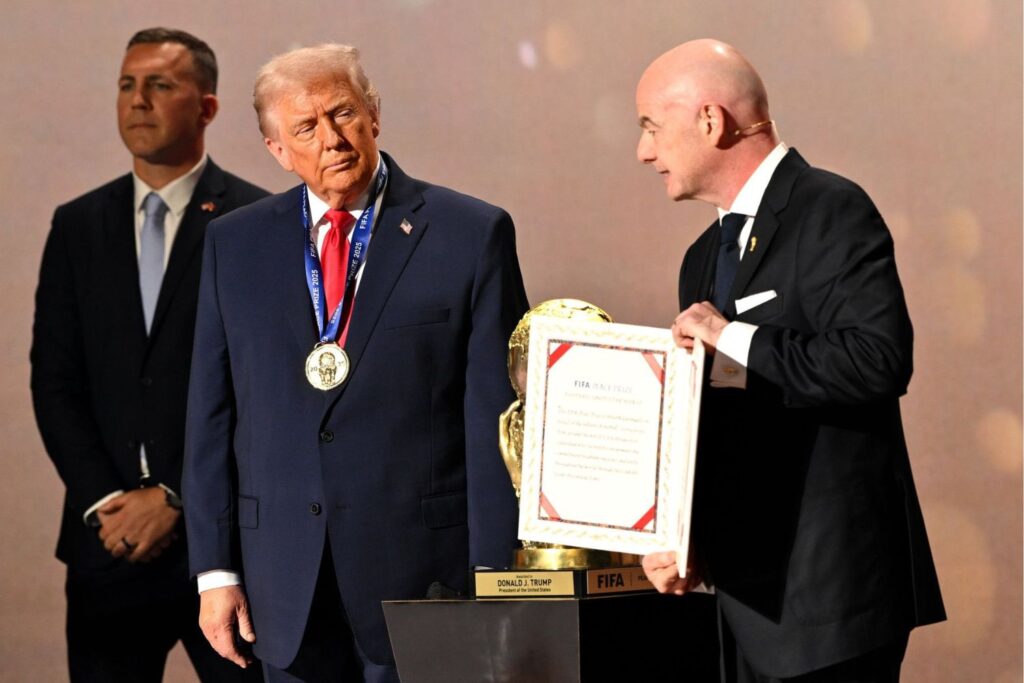Prêmio da Fifa a Trump gera alerta e levanta dúvidas sobre critérios