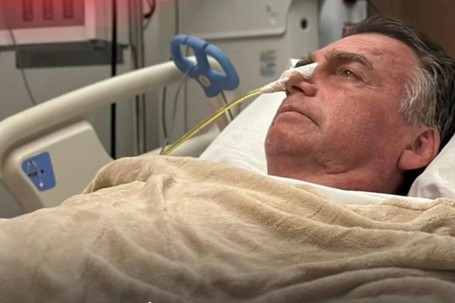 Bolsonaro passa por novo procedimento cirúrgico em Brasília