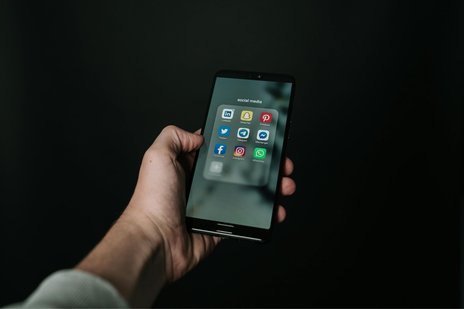 Eles não resolvem problemas, não aumentam a produtividade e, em muitos casos, não fazem absolutamente nada. Ainda assim, certos aplicativos conquistaram milhões de usuários ao redor do mundo