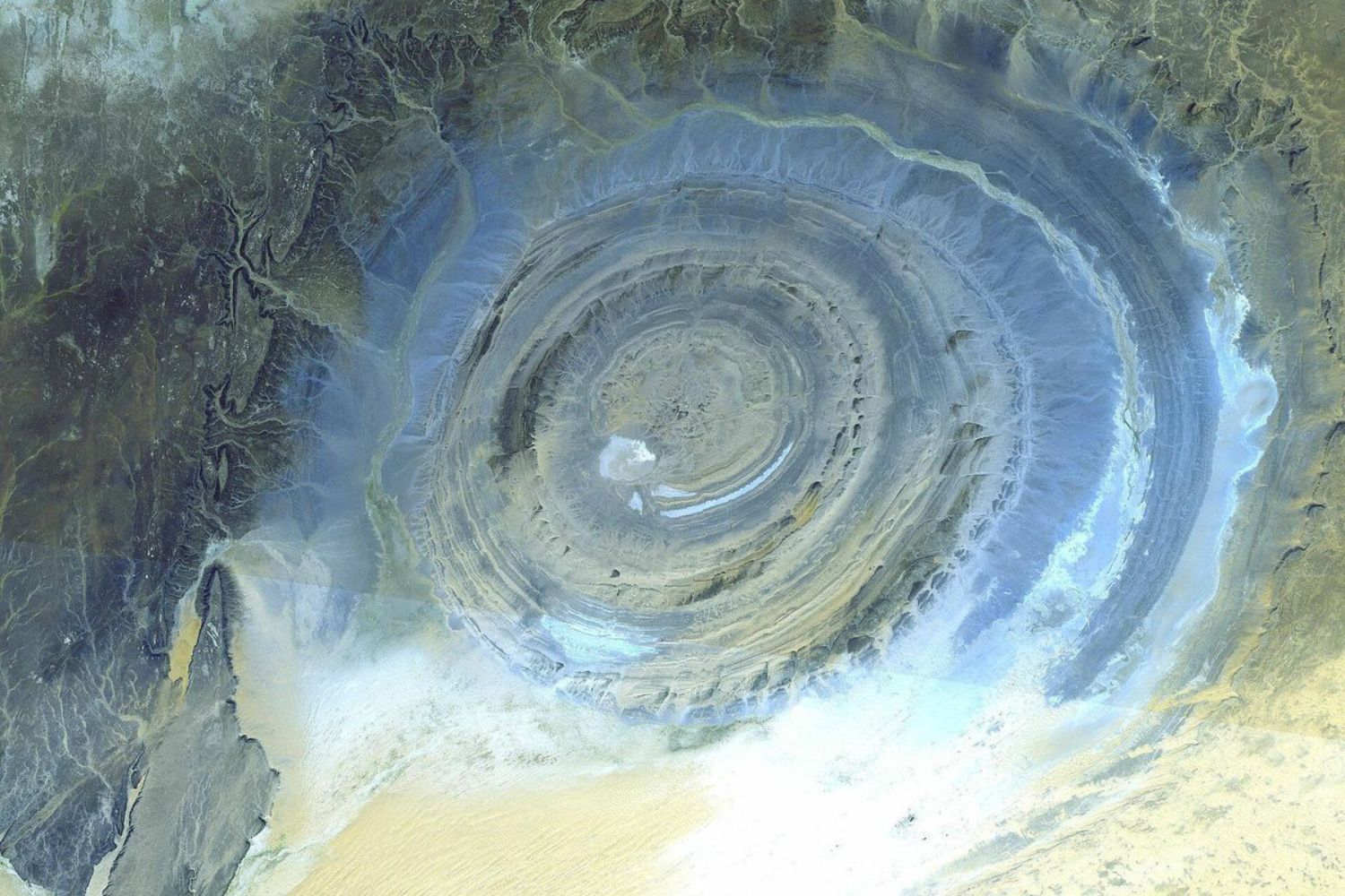 Os “buracos” vistos do espaço no deserto saudita não são o que parecem