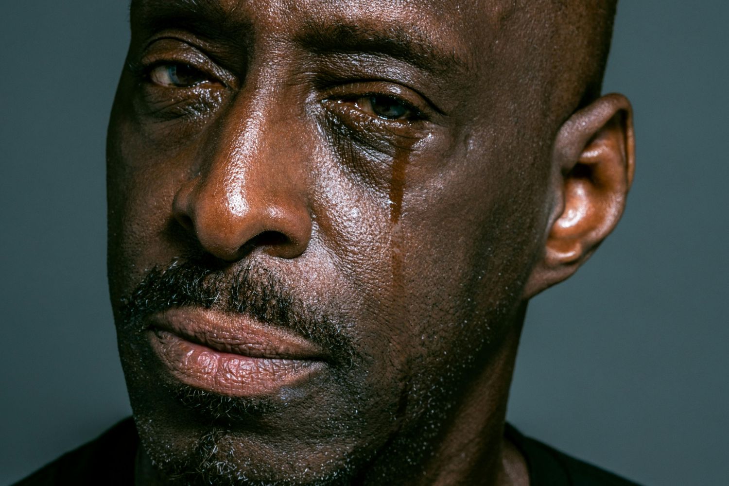 O mistério humano das lágrimas: por que choramos quando a emoção transborda