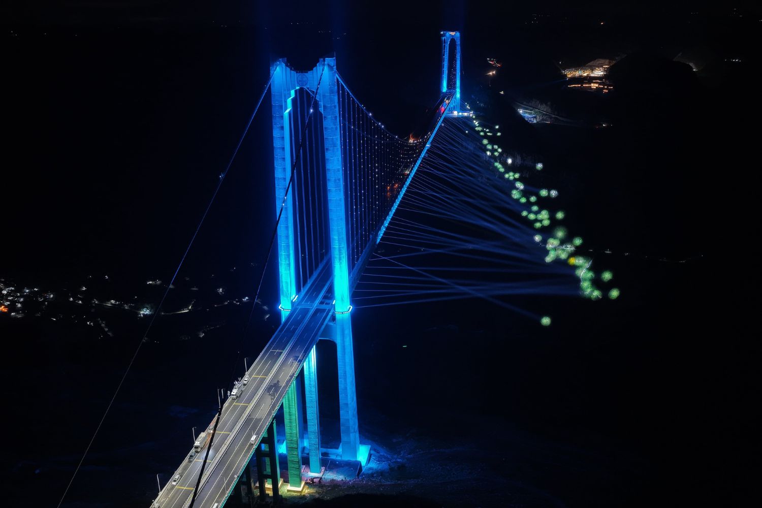 A ponte que partiu uma montanha e mudou o tempo no mapa da China