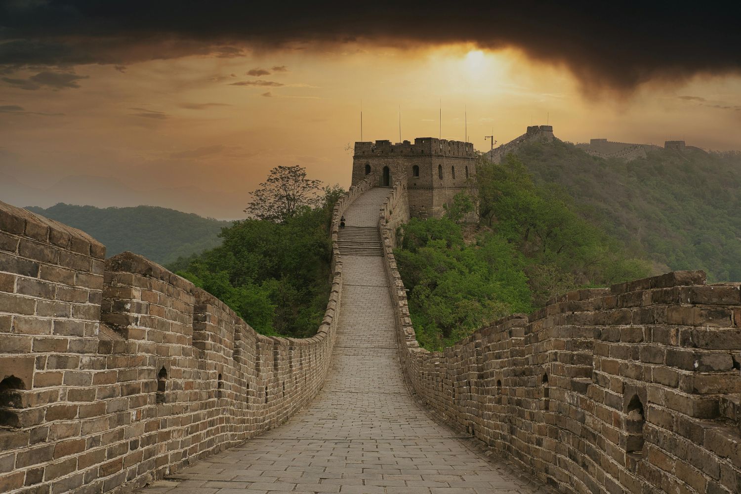 A Grande Muralha da China parece uma linha contínua no mapa, mas a realidade é bem mais complexa