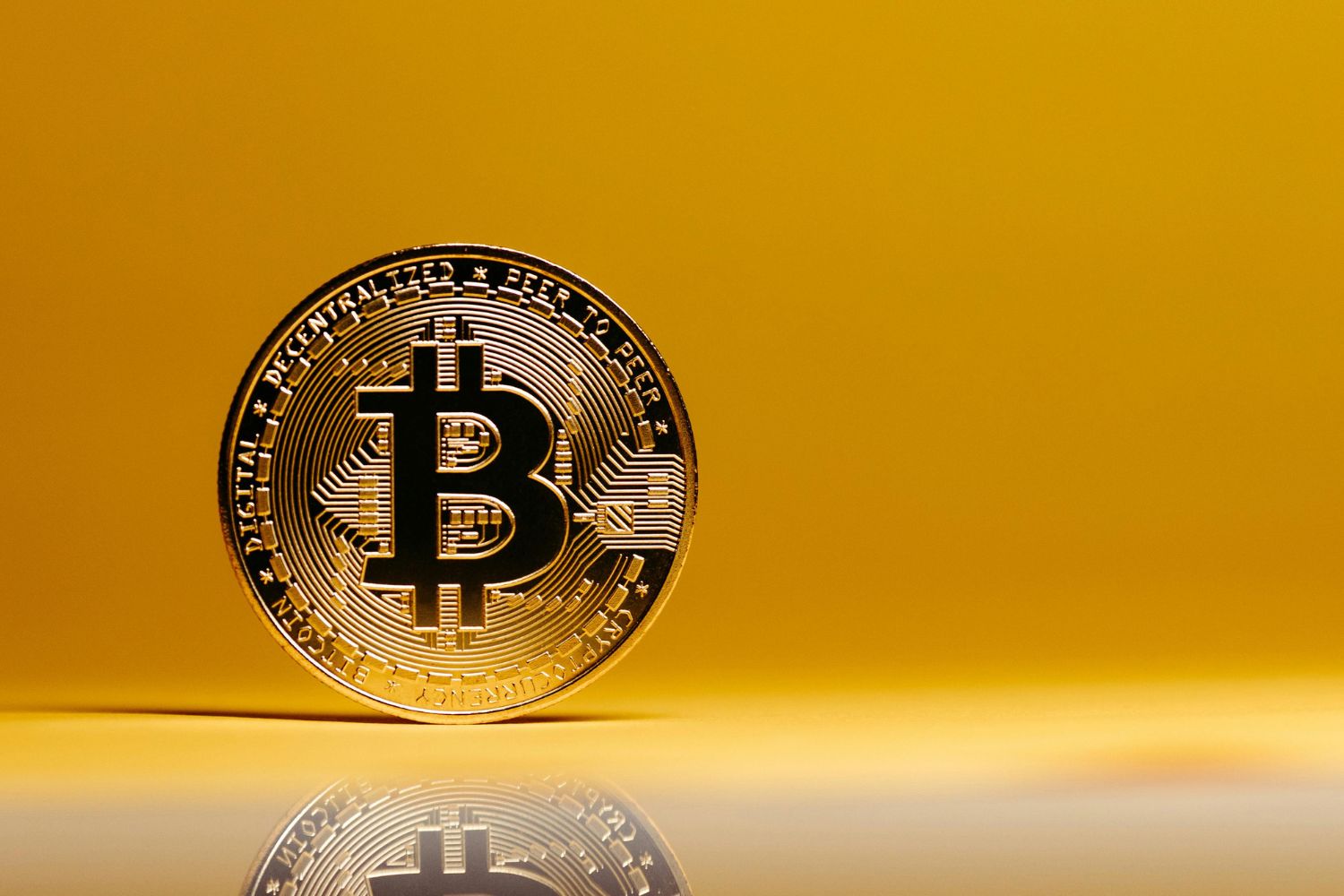 Bitcoin cai com força e acende um alerta no mercado cripto