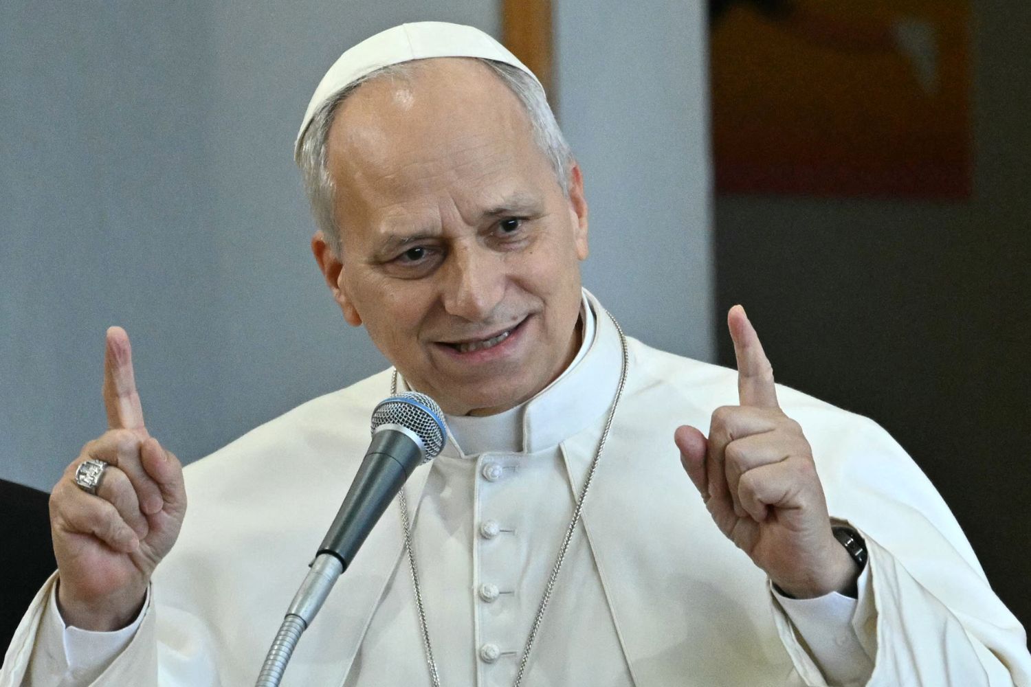 Papa Leão XIV contra IA: o risco espiritual no uso excessivo de tecnologia