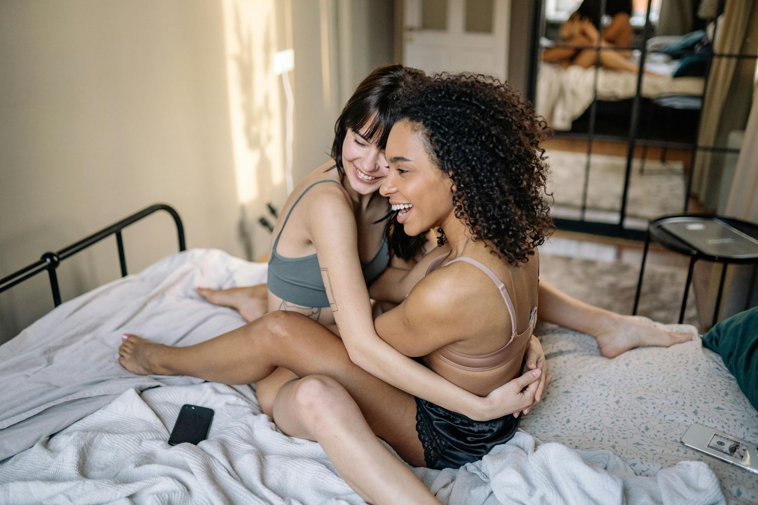 Quando o celular não sai da mão nem nos momentos mais íntimos