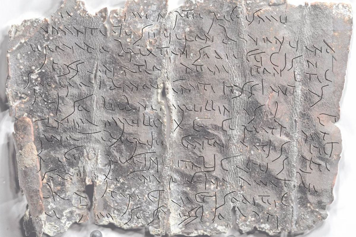 As mensagens enterradas com os mortos que revelam um lado oculto do Império Romano