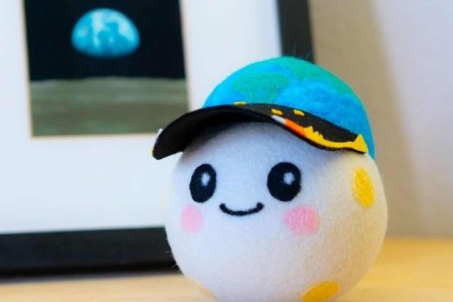 NASA revela “mascote” que vai viajar à Lua — e sua função surpreende