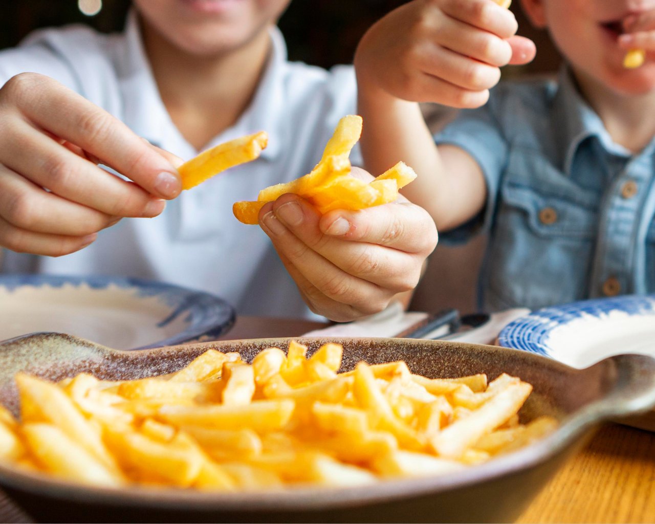 Alerta por obesidade infantil: estudo global prevê mudança histórica até 2027