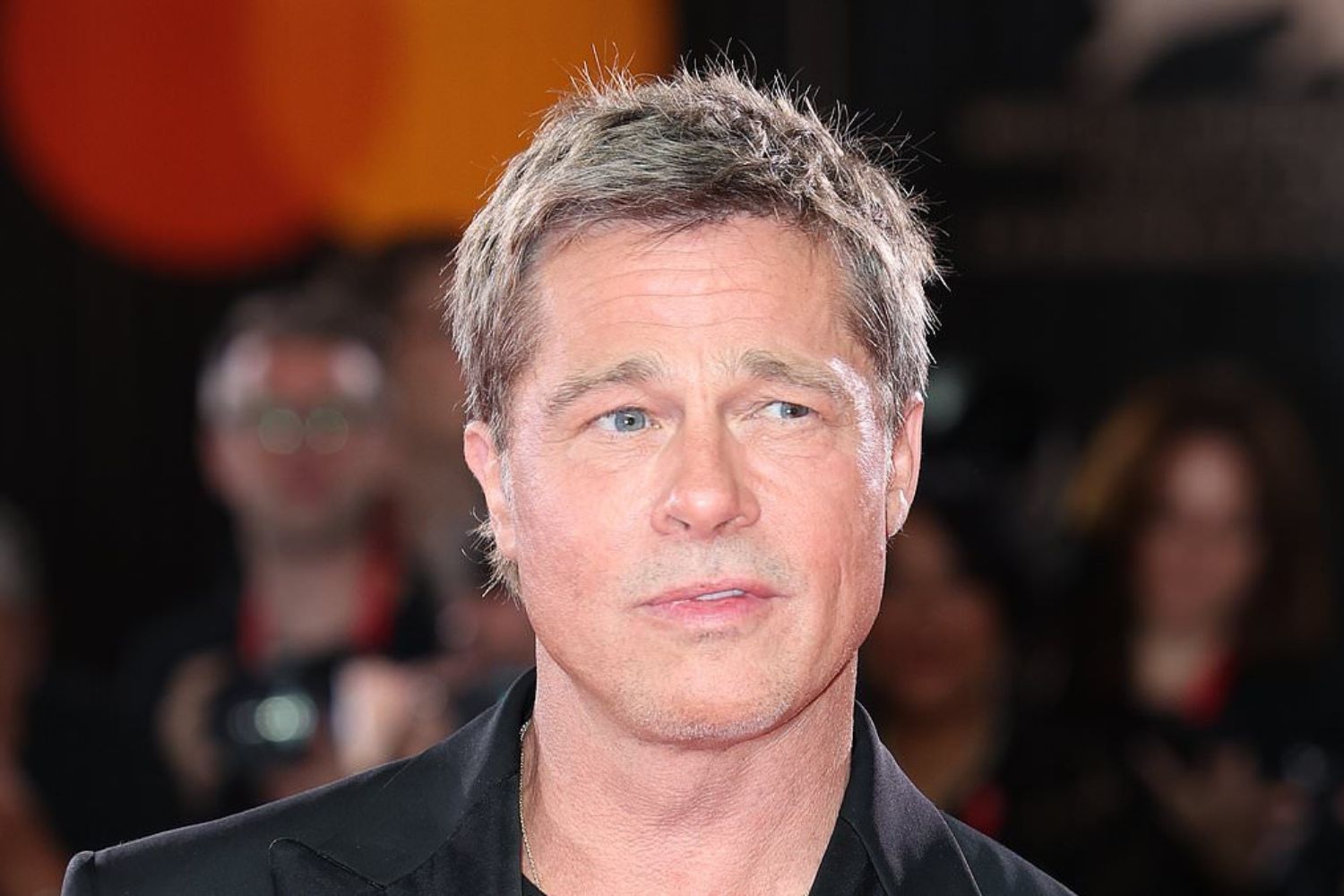 Ela acreditou estar vivendo um romance com um astro de Hollywood — até descobrir a verdade