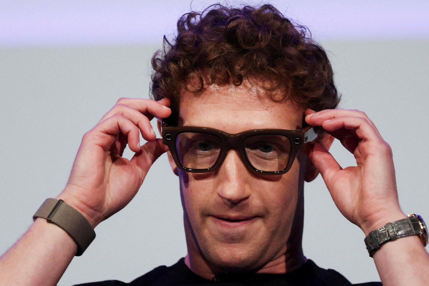 Óculos inteligentes e privacidade: a Meta usa vídeos captados pelos usuários para treinar seus algoritmos