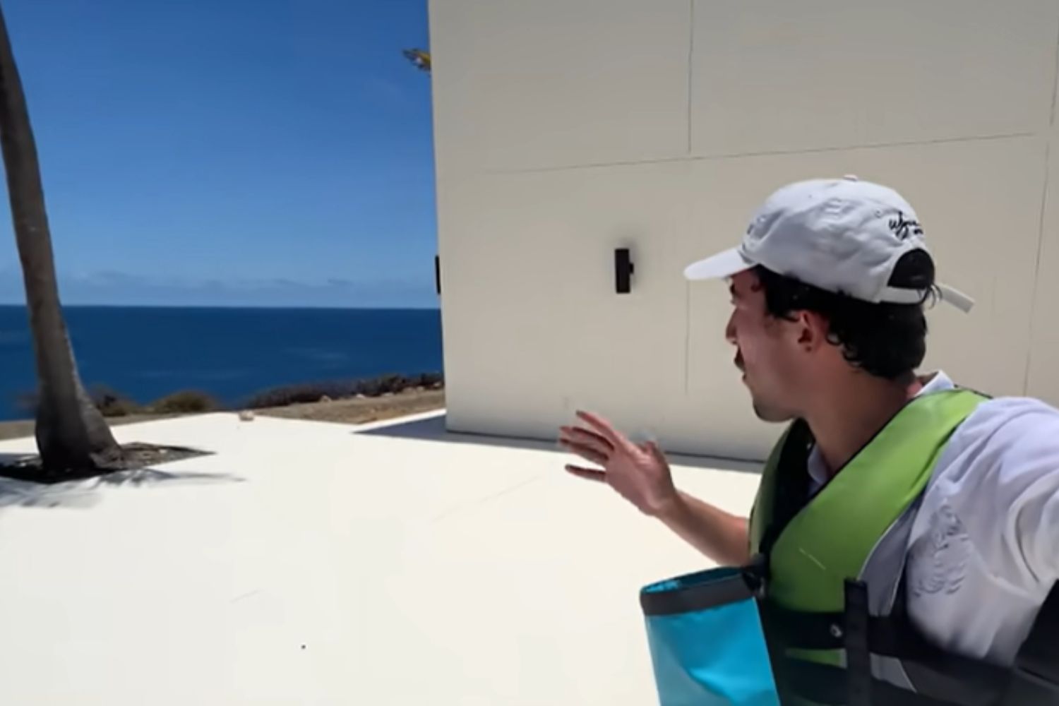 Ilha de Epstein vira cenário viral para influencers e reacende polêmica global