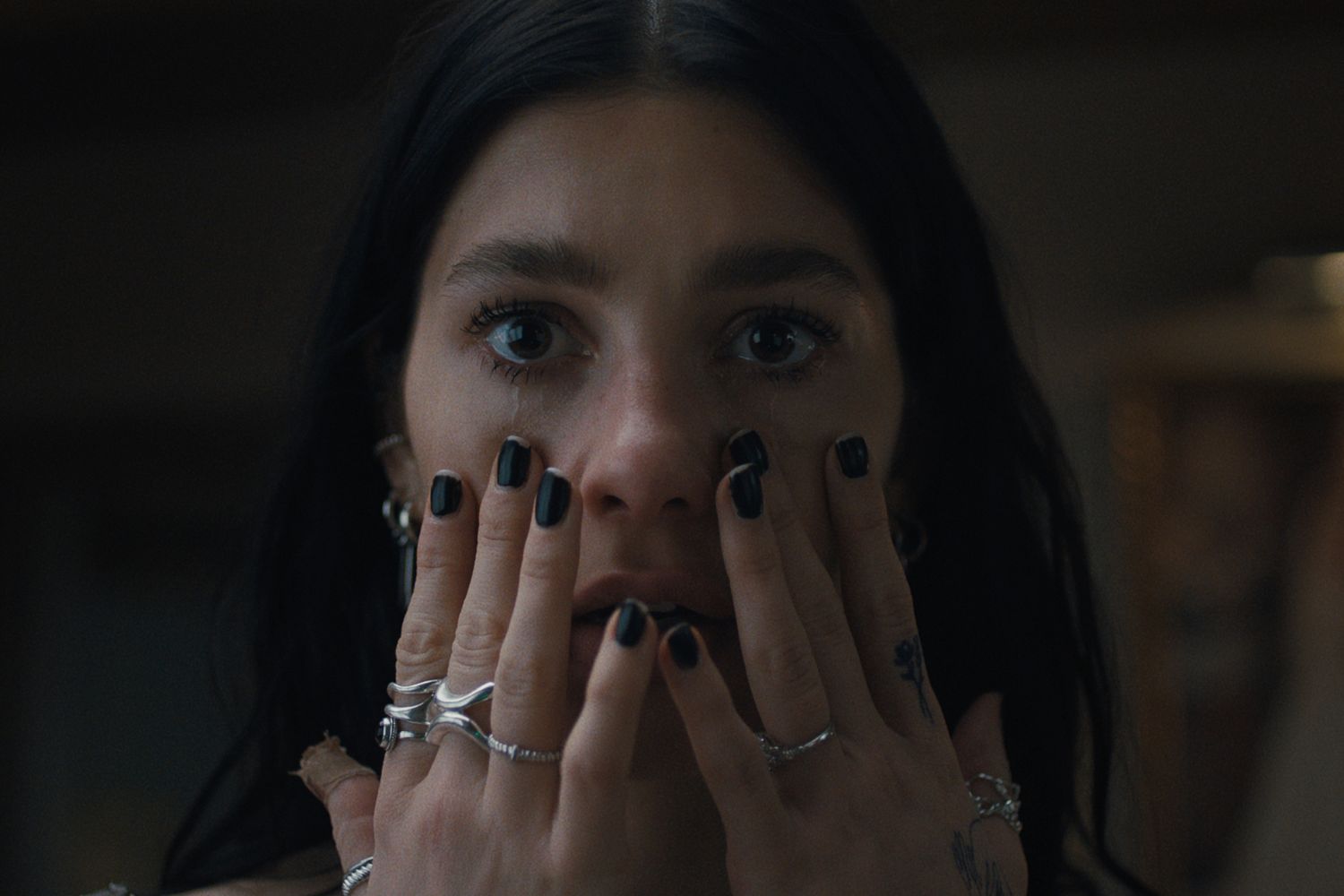 A nova série dos criadores de Stranger Things chegou à Netflix e já virou um dos maiores fenômenos do momento