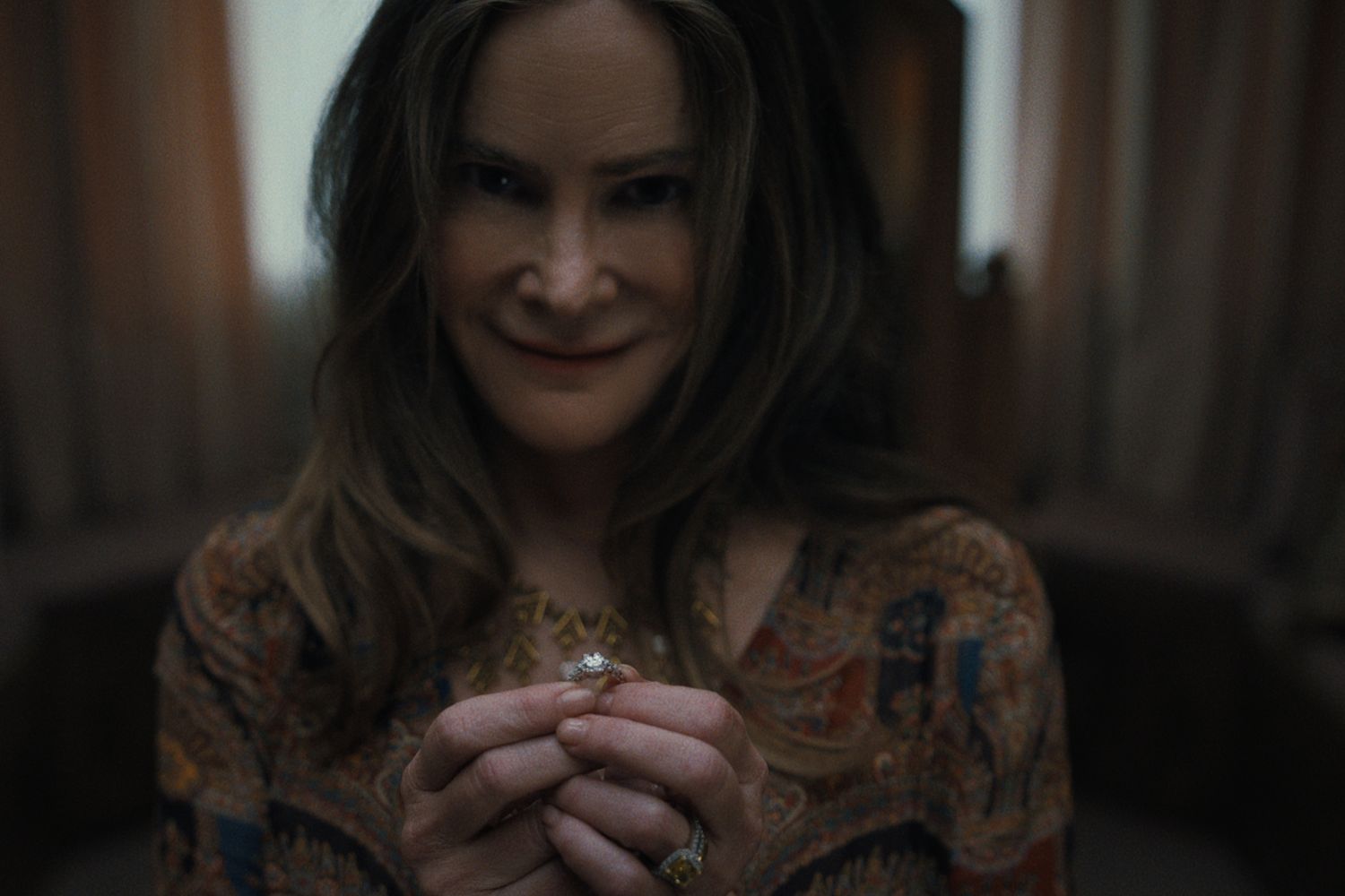 A nova série dos criadores de Stranger Things chegou à Netflix e já virou um dos maiores fenômenos do momento