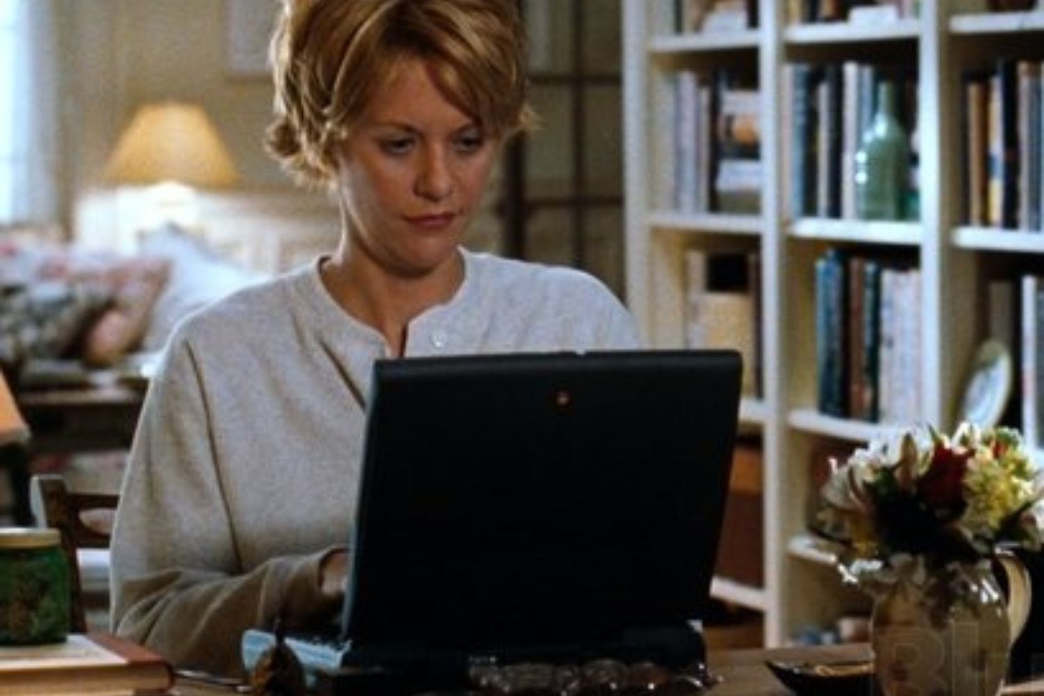 Por que os romances dos anos 90 continuam fascinando em plena era digital